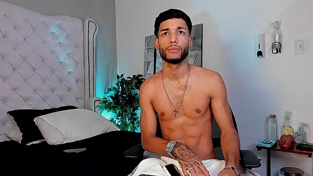 Thiagoferreti online show from 04/23/26, 03:30