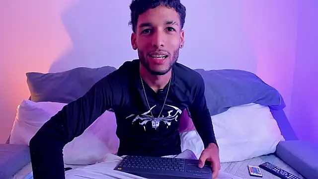Thiagoferreti online show from 06/10/26, 03:29