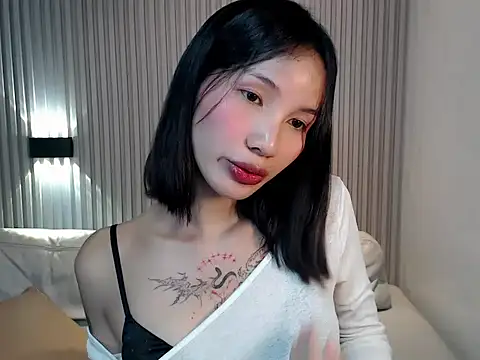 Snapshot of kendall_jenny chatting on 04/29/26, 04:49 kendall jenny online show from 04/29/26, 04:49