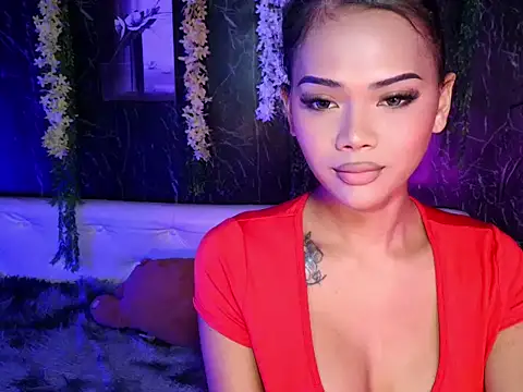 Snapshot of ur_holly_lexie chatting on 10/06/25, 07:39 ur holly lexie online show from 10/06/25, 07:39