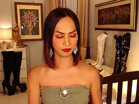 Nathalieheartt online show from 09/10/25, 11:27