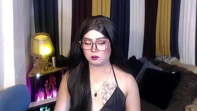 Snapshot of YourSweet-mich chatting on 06/08/26, 03:01 YourSweet-mich online show from 06/08/26, 03:01