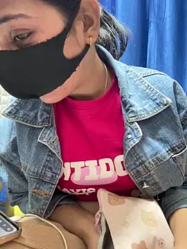 Hot Jaanvi  online show from 02/06/26, 12:15