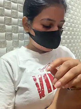 Hot Jaanvi  online show from 04/23/26, 05:41