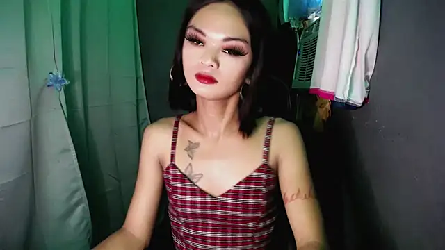 Snapshot of lexie_malingera chatting on 09/14/25, 01:27 lexie malingera online show from 09/14/25, 01:27