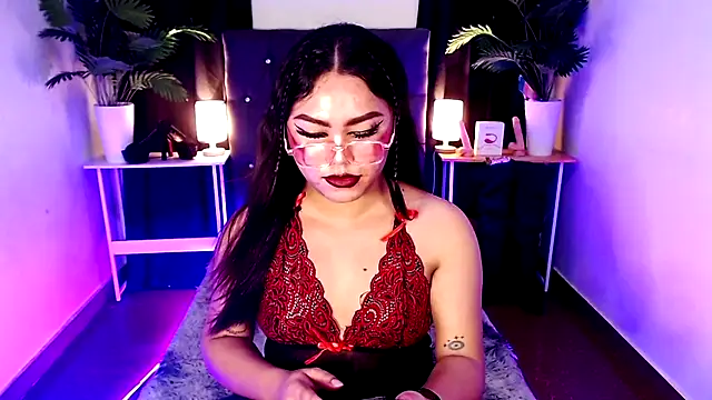 Snapshot of Unique_Maya chatting on 09/10/25, 05:18 Unique Maya online show from 09/10/25, 05:18