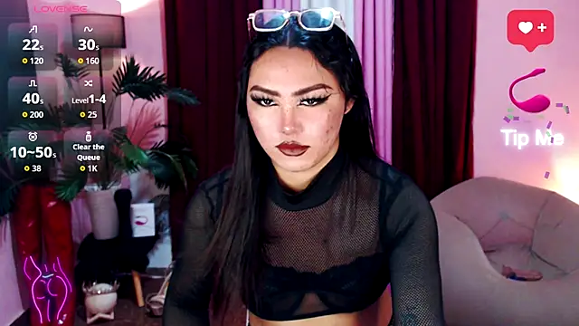 Snapshot of Unique_Maya chatting on 09/11/25, 07:08 Unique Maya online show from 09/11/25, 07:08