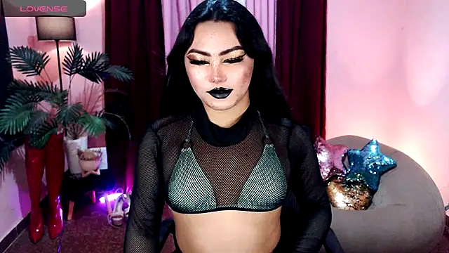 Snapshot of Unique_Maya chatting on 10/27/25, 08:51 Unique Maya online show from 10/27/25, 08:51