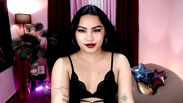 Snapshot of Unique_Maya chatting on 11/12/25, 09:21 Unique Maya online show from 11/12/25, 09:21