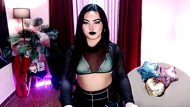 Snapshot of Unique_Maya chatting on 11/27/25, 04:42 Unique Maya online show from 11/27/25, 04:42