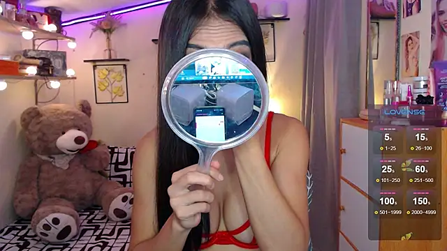 izabella moore online show from 05/17/26, 12:41