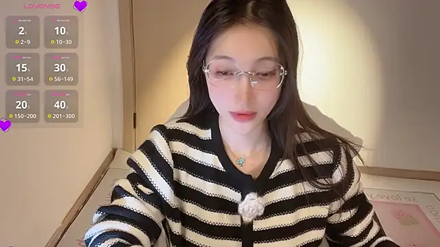 Snapshot of Seraphina-se chatting on 01/11/26, 08:36 Seraphina-se online show from 01/11/26, 08:36