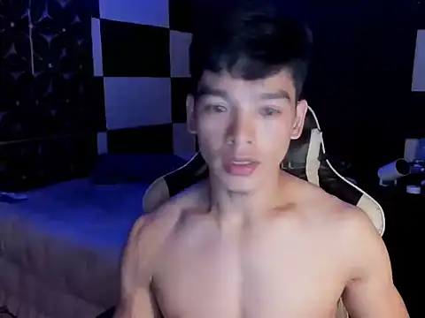 Snapshot of AsianHotBODYY chatting on 09/12/25, 01:55 AsianHotBODYY online show from 09/12/25, 01:55