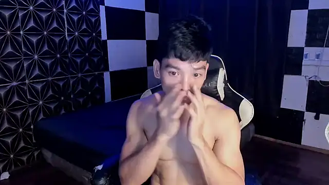 Snapshot of AsianHotBODYY chatting on 10/27/25, 09:35 AsianHotBODYY online show from 10/27/25, 09:35