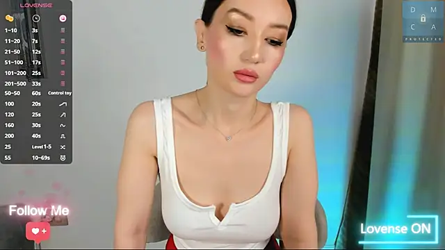 Snapshot of MinaDiamondd chatting on 05/28/26, 04:54 MinaDiamondd online show from 05/28/26, 04:54