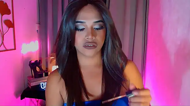 Lorainnelustts online show from 02/05/26, 07:35