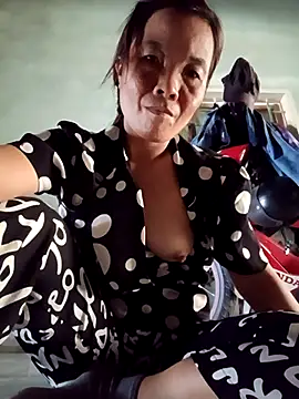 Snapshot of Harmony92 chatting on 09/25/25, 02:59 Harmony92 online show from 09/25/25, 02:59