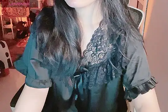    Daisy    online show from 10/13/25, 08:09