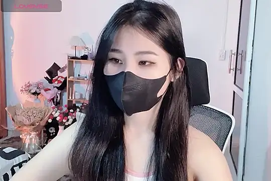    Daisy    online show from 10/21/25, 01:01