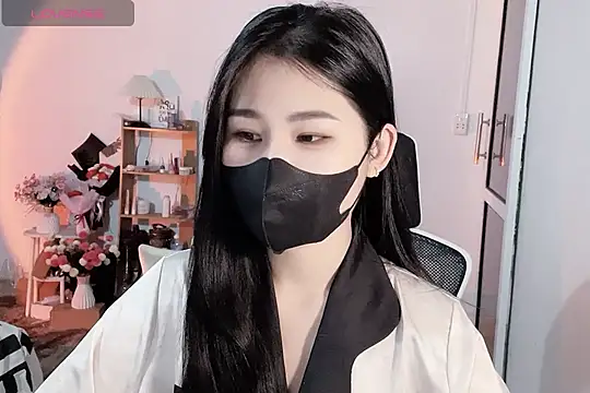    Daisy    online show from 10/22/25, 05:08