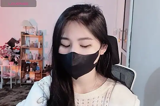    Daisy    online show from 11/27/25, 06:04