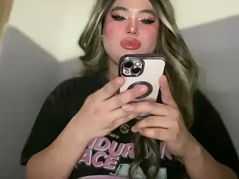 Snapshot of Naughtyrosecum chatting on 12/05/25, 03:20 Naughtyrosecum online show from 12/05/25, 03:20