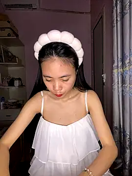 Snapshot of Dau-Tayy chatting on 09/15/25, 03:23 Dau-Tayy online show from 09/15/25, 03:23