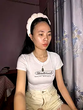 Snapshot of Dau-Tayy chatting on 10/25/25, 04:24 Dau-Tayy online show from 10/25/25, 04:24
