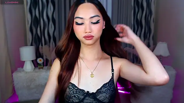 Kiah Wyatt online show from 11/08/25, 05:29