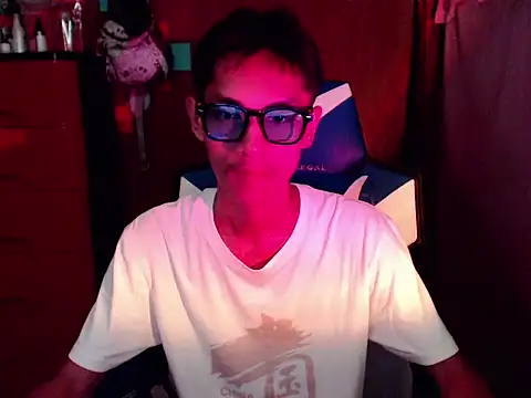 Snapshot of riks_tyler chatting on 07/26/26, 02:35 riks tyler online show from 07/26/26, 02:35