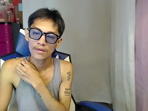 Snapshot of riks_tyler chatting on 07/28/26, 07:39 riks tyler online show from 07/28/26, 07:39