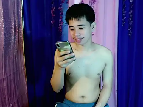 urasianbigcock online show from 11/24/25, 05:18