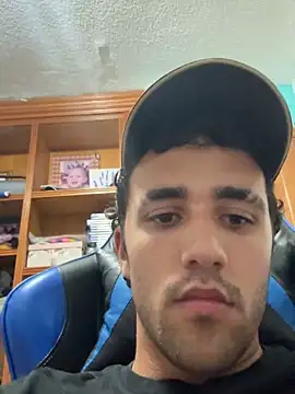 aavrdvh33 online show from 09/16/25, 09:27