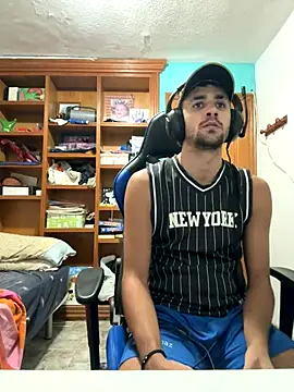 aavrdvh33 online show from 10/06/25, 09:45