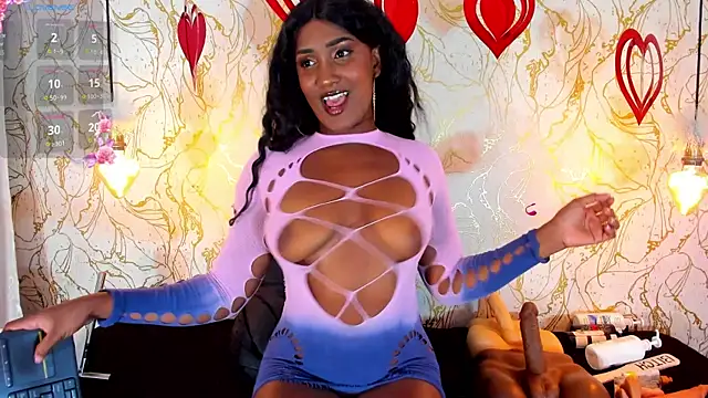 NAOMY COOPER online show from 04/27/26, 08:29