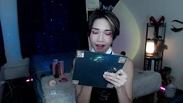 Lavictoriathegreat online show from 12/22/25, 05:43