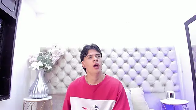 BenitoSaenz online show from 11/06/25, 11:00