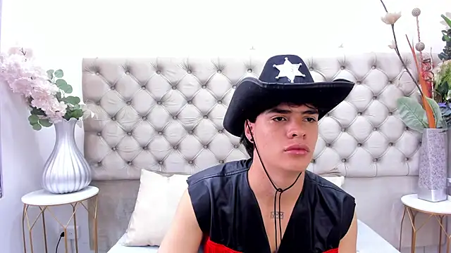 Snapshot of BenitoSaenz chatting on 01/09/26, 12:19 BenitoSaenz online show from 01/09/26, 12:19