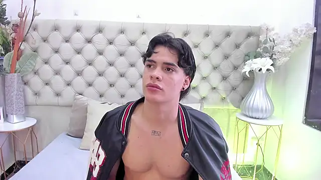 Snapshot of BenitoSaenz chatting on 01/16/26, 07:51 BenitoSaenz online show from 01/16/26, 07:51