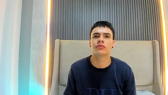 Snapshot of BenitoSaenz chatting on 02/25/26, 01:32 BenitoSaenz online show from 02/25/26, 01:32