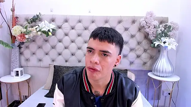 Snapshot of BenitoSaenz chatting on 02/28/26, 01:34 BenitoSaenz online show from 02/28/26, 01:34