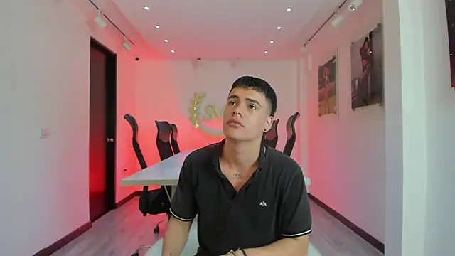 Snapshot of BenitoSaenz chatting on 03/03/26, 01:06 BenitoSaenz online show from 03/03/26, 01:06