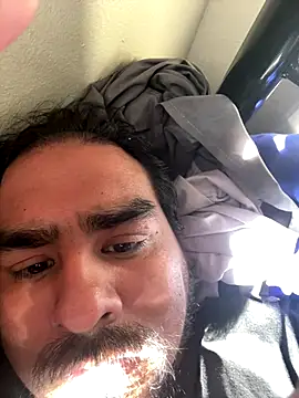 Snapshot of Matty_G88 chatting on 12/13/25, 08:58 Matty G88 online show from 12/13/25, 08:58