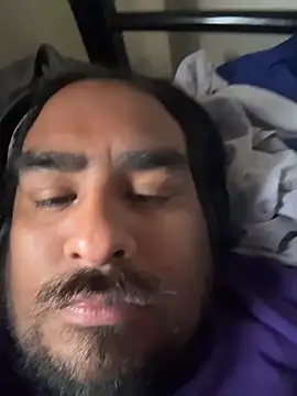 Snapshot of Matty_G88 chatting on 12/17/25, 06:58 Matty G88 online show from 12/17/25, 06:58