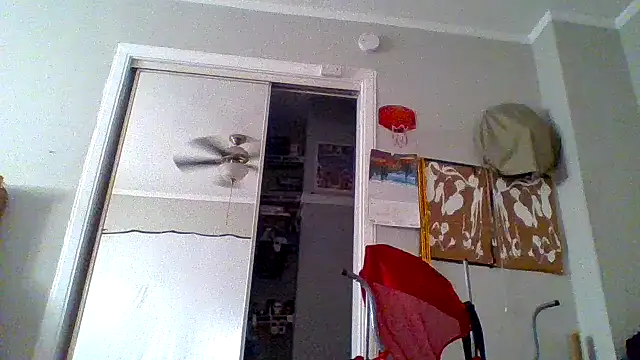 Snapshot of JezOne555 chatting on 10/06/25, 01:52 JezOne555 online show from 10/06/25, 01:52