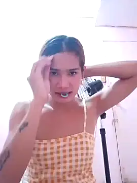 Snapshot of cute_vanessa12 chatting on 09/26/25, 05:17 cute vanessa12 online show from 09/26/25, 05:17