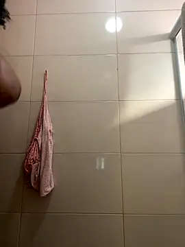 morenaluaa online show from 10/18/25, 10:27