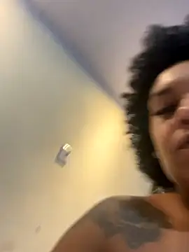 morenaluaa online show from 11/14/25, 01:26