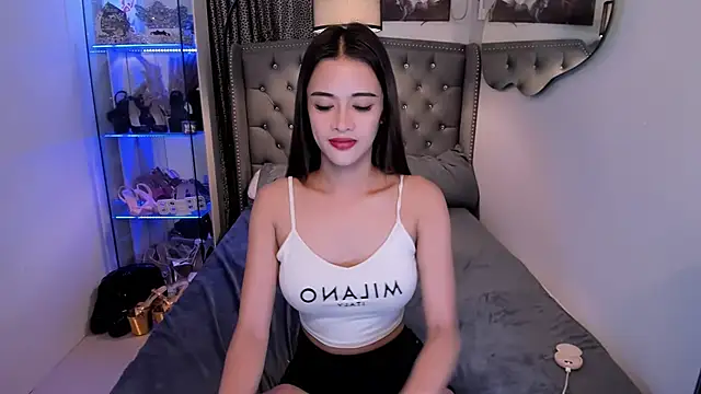 Snapshot of Lars_empress chatting on 10/23/25, 09:08 Lars empress online show from 10/23/25, 09:08