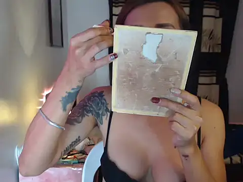 hottielicious slut69 online show from 10/30/25, 12:17